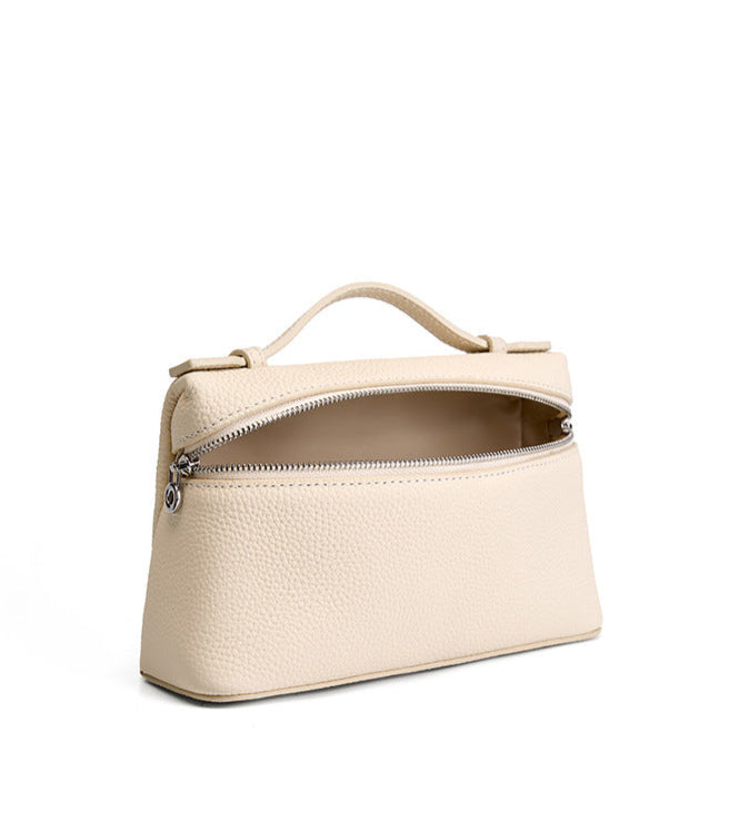 Bolsa Lorena em couro legítimo, compacta, elegante e durável. Design clássico com compartimentos internos, ideal para o dia a dia ou eventos especiais.