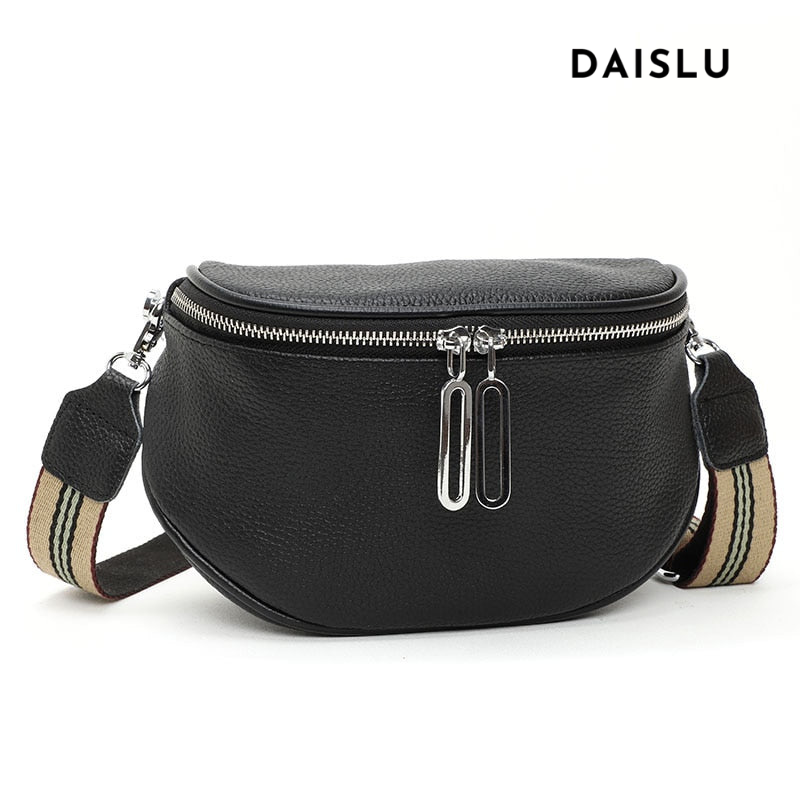 Bolsa Elisa em couro legítimo, compacta e elegante. Alça transversal com listras, zíper seguro e espaço ideal para itens essenciais no dia a dia com estilo.