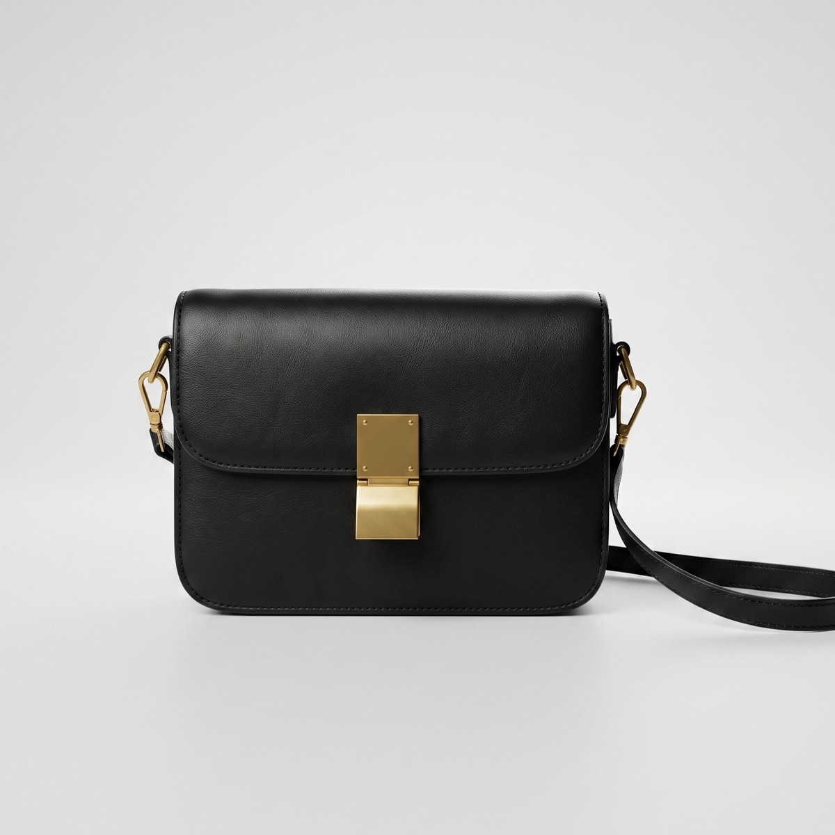 Lyselle Bucket