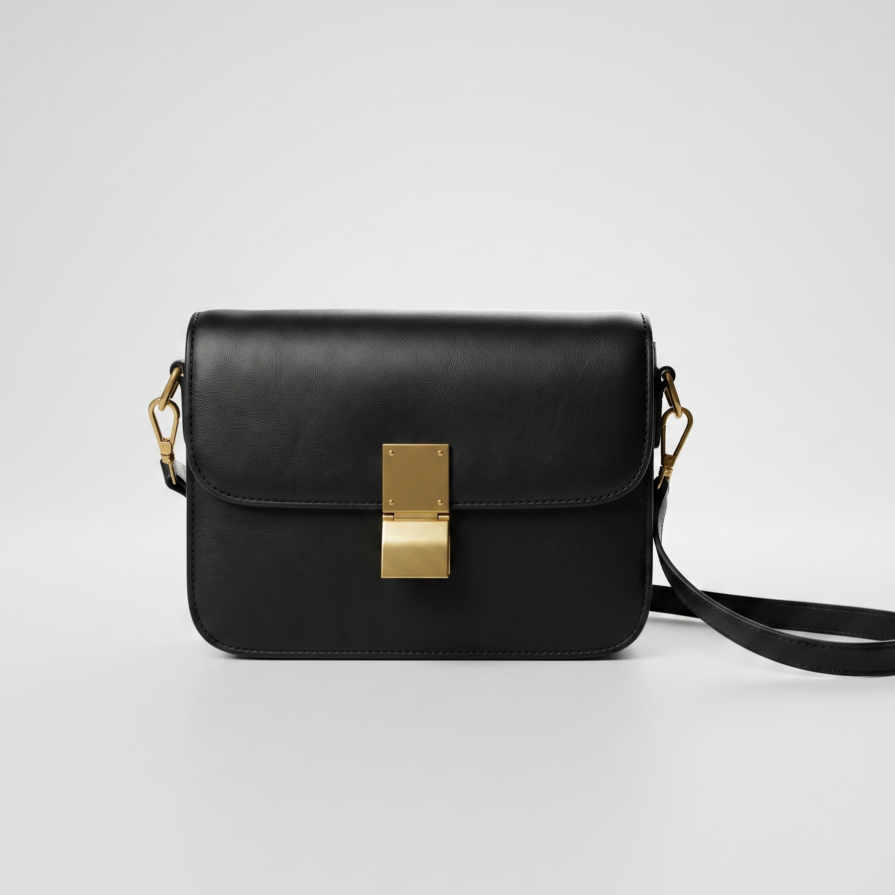 Lyselle Bucket