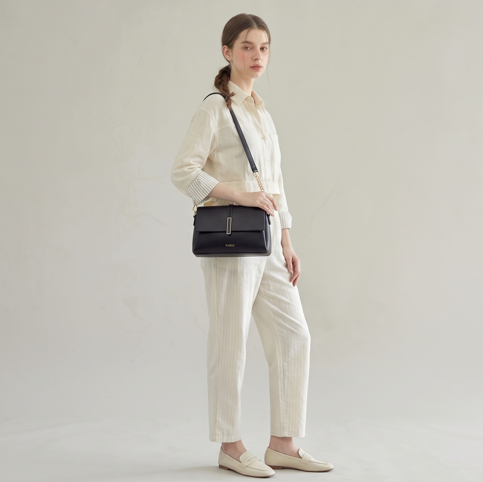 Lioré Crossbody