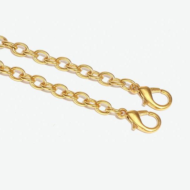 Bolsa Samile estilo baguete com trama trançada à mão. Elegante, moderna e exclusiva, é perfeita para mulheres que valorizam estilo e acabamento impecável.