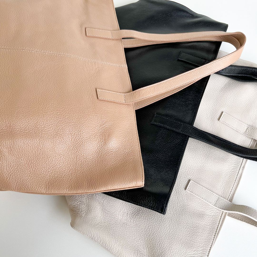 A Bolsa em Couro Duda é a perfeita combinação de sofisticação e praticidade, projetada para mulheres modernas que buscam funcionalidade sem abrir mão do estilo.