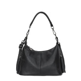 Bolsa Milena em couro legítimo, estilo baguete. Compacta, elegante e versátil, com zíper, forro em algodão e alça para usar no ombro ou na mão.
