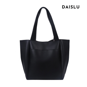 A Bolsa em Couro Marisa é a escolha perfeita para mulheres que procuram aliar estilo, praticidade e muito espaço. 