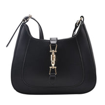 Bolsa Louise em material sintético com toque de couro, compacta e elegante. Espaçosa, prática e ideal para o dia a dia com estilo e sofisticação.