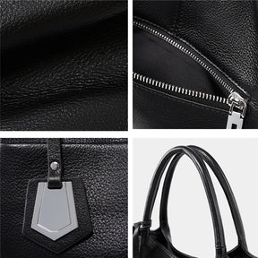A Bolsa em Couro Clara é a escolha perfeita para mulheres modernas que procuram uma combinação de espaço e estilo.