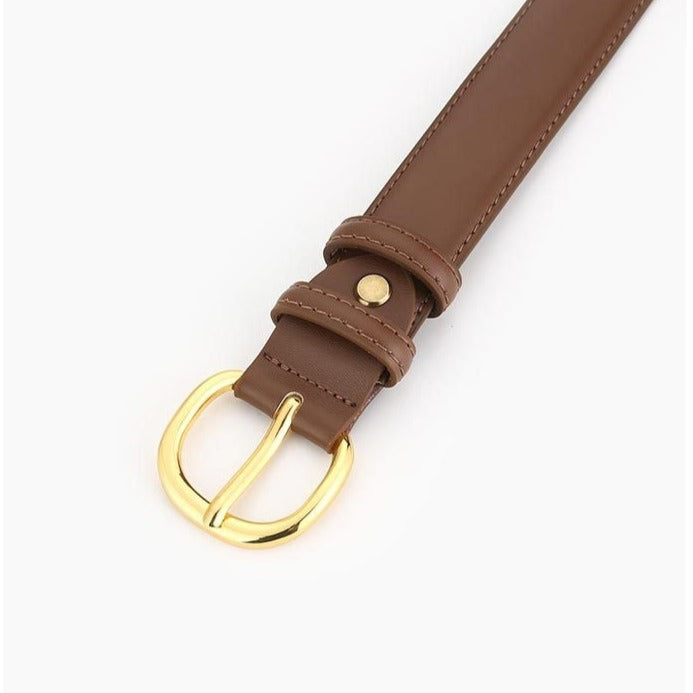 Se você está procurando um acessório elegante e durável, o nosso Cinto Duda é a escolha perfeita! Feito com couro de alta qualidade, ele traz sofisticação e versatilidade para qualquer look.

Com acabamento liso e uma fivela de metal resistente, este cinto é ideal para diversas ocasiões, seja para um visual casual ou para um traje mais formal. O Cinto Duda é o complemento perfeito para o seu guarda-roupa.