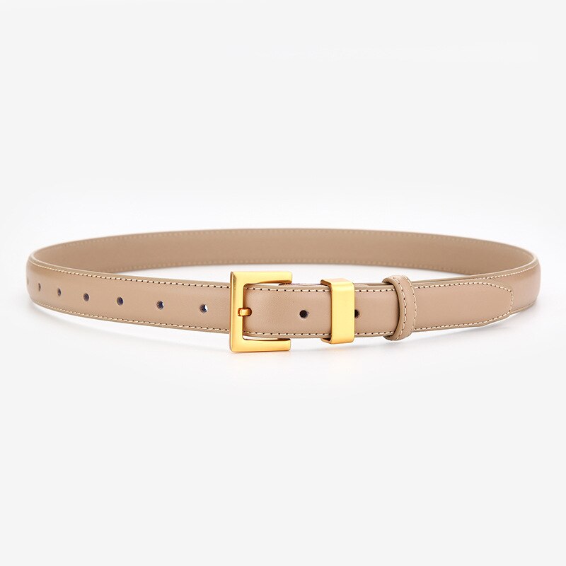 Cinto Ísis em couro legítimo com fivela dourada. Elegante, durável e versátil, ideal para looks casuais ou formais. Disponível em diversas cores.