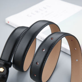 Cinto Letícia em couro legítimo, elegante e versátil. Ideal para jeans, alfaiataria ou vestidos, trazendo sofisticação e estilo a qualquer ocasião.