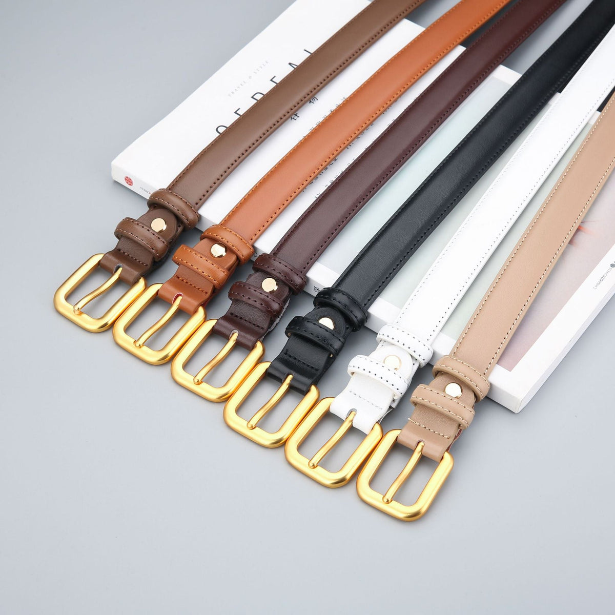 Cinto Letícia em couro legítimo, elegante e versátil. Ideal para jeans, alfaiataria ou vestidos, trazendo sofisticação e estilo a qualquer ocasião.
