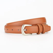 Cinto Sara em couro legítimo, com acabamento em alto relevo e fivela prateada. Sofisticado, durável e versátil, ideal para looks casuais ou formais.