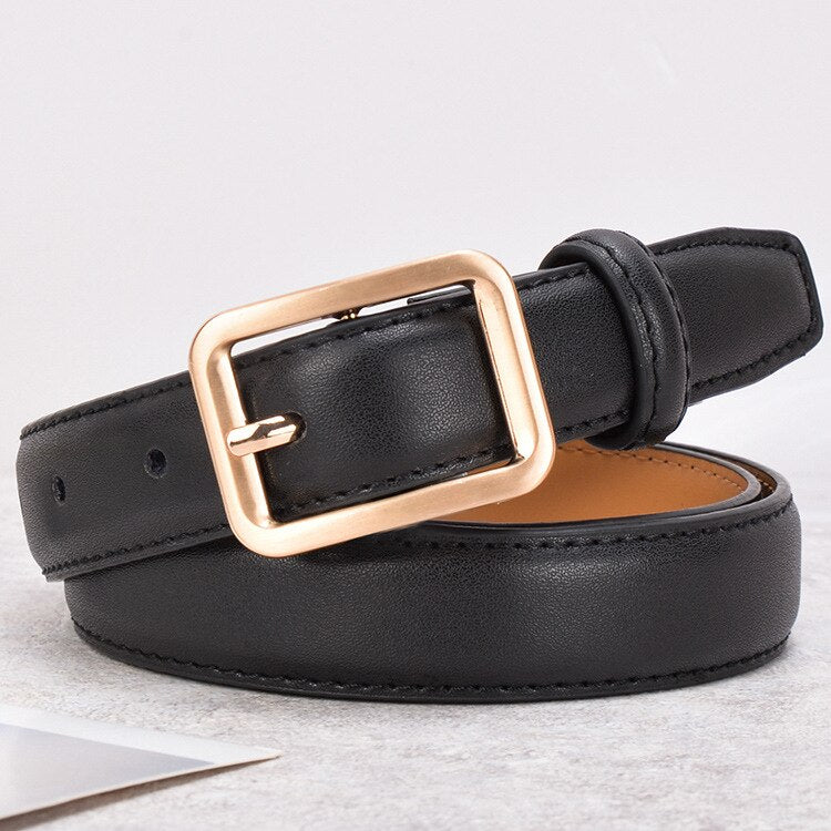 Cinto Yasmin em couro legítimo com fivela dourada. Elegante, durável e versátil, ideal para looks casuais ou formais com toque sofisticado.