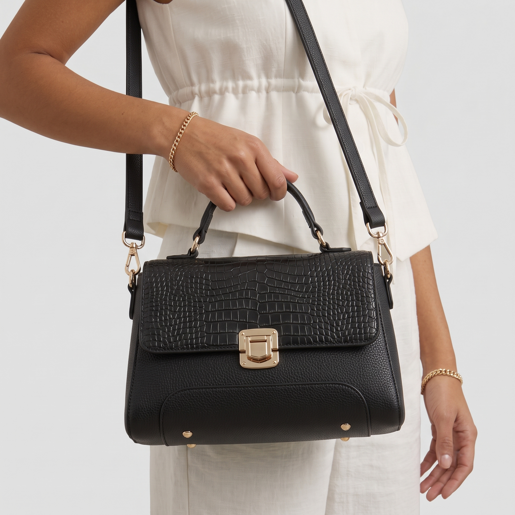 Corinne Crossbody