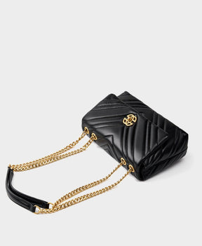 Bolsa Zoe em couro legítimo, média e elegante, com design matelassê. Versátil, espaçosa e segura, ideal para o dia a dia, viagens ou eventos especiais.